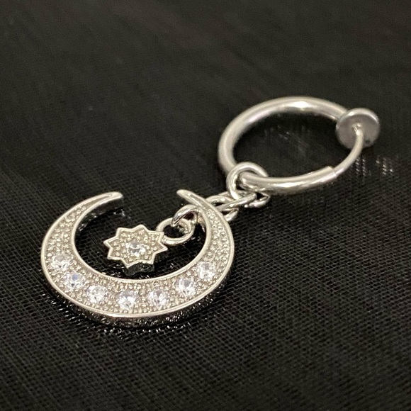 Clip On Moon and Star Belly Button Ring - Picture 2 of 4